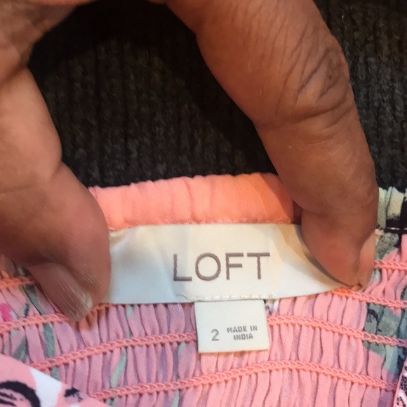 Loft Floral Midi Dress with V Neckline Puffed Sleeves Side Zip and Pockets-2 - Picture 10 of 15